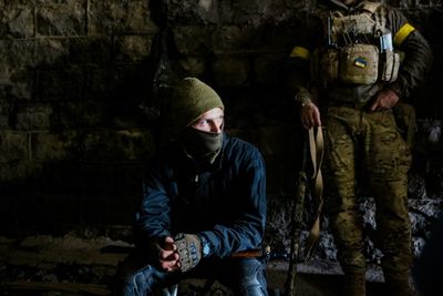 Battling the cold in the trenches of eastern Ukraine