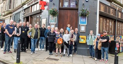 Edinburgh's Polwarth Tavern get defibrillator in memory of beloved publican