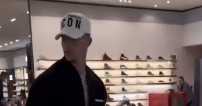 "F*** off" - Manchester United star Antony's security team clashes with fans during shopping trip