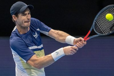 Andy Murray battles through in first round in Switzerland