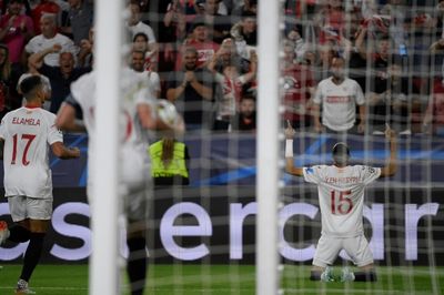 Sevilla beat Copenhagen to keep unlikely Champions League dream alive