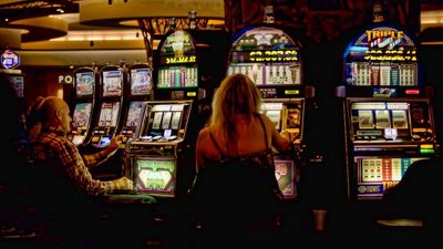 Investigation uncovers billions in 'dirty' cash put through NSW pokies
