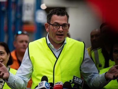 Vic Labor ups ante on level crossings