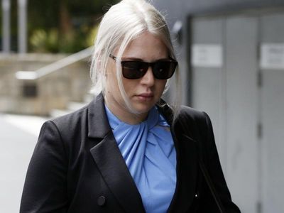 I stabbed Dad, daughter tells murder trial