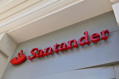 Santander's net profit climbs to 2.4 bn euros in Q3