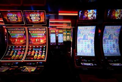 Slot machines are laundering billions in drug money in Australia