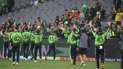 T20 World Cup: Ireland stun England by 5 runs via DLS method