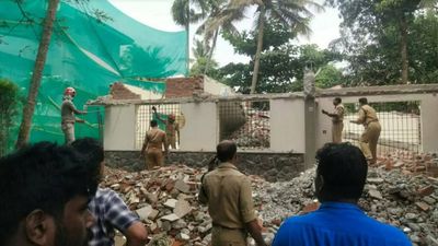 Kerala: Two migrant workers die as concrete slab collapses at demolition site in Ernakulam
