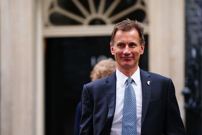 Hunt delays Halloween budget to November 17