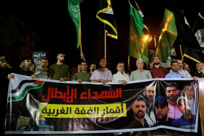 Palestinians in Gaza protest, strike in solidarity with Nablus