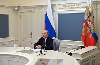 Putin observes Russian strategic nuclear forces exercises - RIA