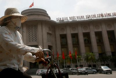 Vietnam may widen dong trading band again to conserve FX reserves