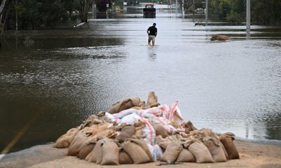 Australian governments urged to scrap ‘one-in-100-year’ flood standard and update risk maps