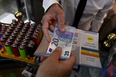 Italy's Meloni under fire over plan to raise cash payments cap