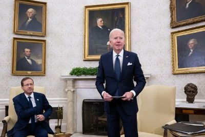 Biden hosts Israeli president ahead of elections