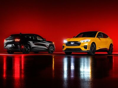 Ford Q3 Earnings Highlights: Revenue Beat, EPS Miss, Electric Vehicle Update And More