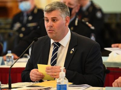 Jailed Qld cops to face immediate sack