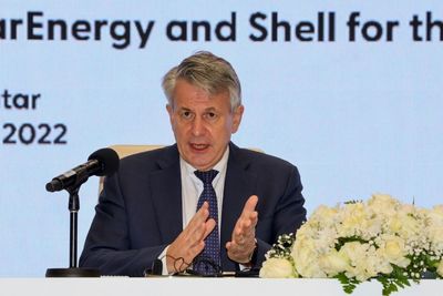 Shell posts more bumper profits on high energy prices