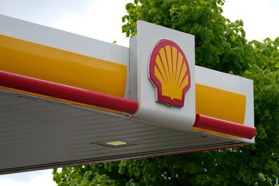 Shell 3Q earnings double, stir debate on energy profit tax