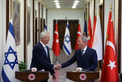 Israel, Turkey defence ministers agree to thaw in chilly ties