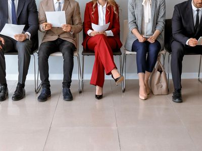US Jobless Claims Rise Slightly, GDP Tops Expectations Ahead Of Fed's November Interest Rate Decision