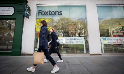 Foxtons reports 25% rise in revenues but tougher 2023 lies ahead