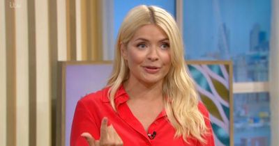 Holly Willoughby looks 'stunning' in £65 & Other Stories blouse