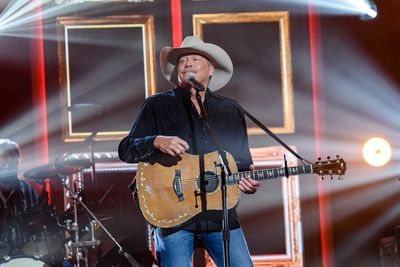 Alan Jackson to get CMA lifetime achievement award