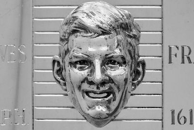 Indy 500 winner Ericsson unveils image on Borg-Warner Trophy