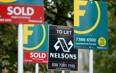 UK house prices will fall by 8% next year, Lloyds predicts