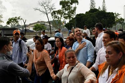 Venezuelan opposition leader Guaido: Set election date now