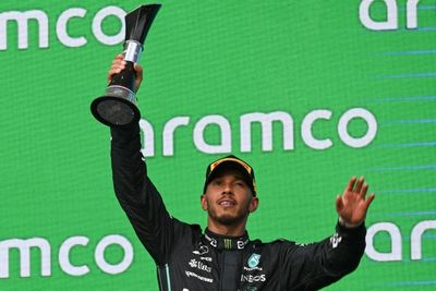 Hamilton hoping to race on past 40 with new Mercedes contract