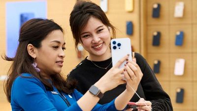 Apple Beats September-Quarter Goals On Strong iPhone, Mac Sales