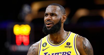 LeBron James sends thin-veiled jab at Lakers front office after calling out teammates