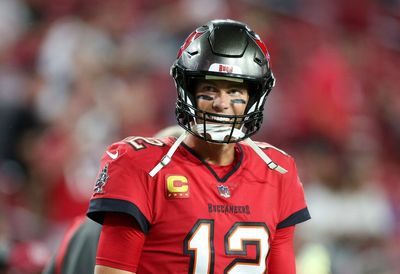 Tom Brady got off to the worst start of his career, and NFL fans absolutely roasted him