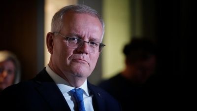 Former PM Scott Morrison may have breached cabinet confidence by briefing journalists during COVID pandemic, a senior public servant says