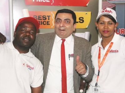 Pakistan and Zimbabwe leaders trade barbs over Mr Bean impersonator OLD