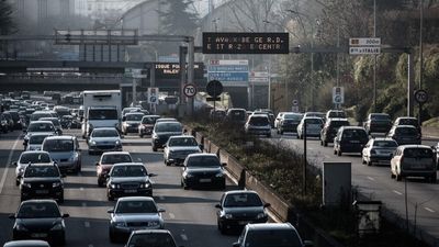 EU strikes deal to effectively ban fossil fuel vehicles from 2035