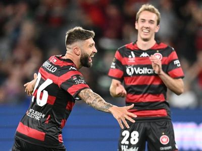 Wanderers beat Newcastle, still undefeated