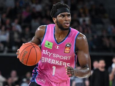 Breakers imports star over 36ers in NBL