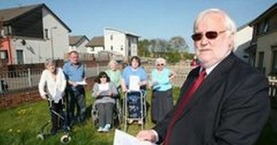 Tributes to former West Lothian councillor as colleagues observe minute's silence