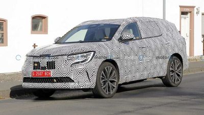 Renault Grand Austral Spied Previewing Future Three-Row Model