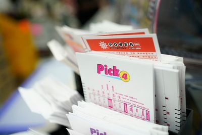 Powerball jackpot rises to $825 million, 5th largest in US