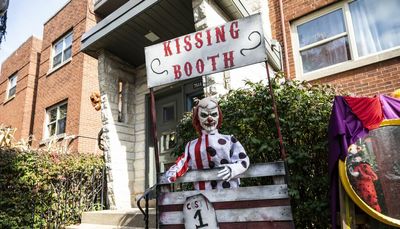 Chicago’s best Halloween decorations: Homes and yards get spooky with ghosts, ghouls and more