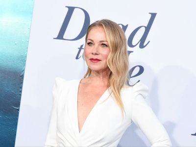 Christina Applegate shares glimpse of walking sticks ahead of first event since MS diagnosis