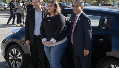 Driver’s EV: ComEd donates electric cars to handful of Chicago high schools