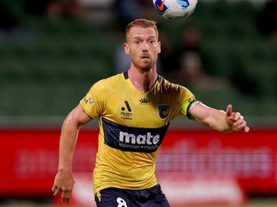 Ex-Socceroo "nowhere near" fit to play ALM