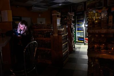 Kyiv facing longer power cuts after ‘sharp deterioration’ in electricity supply