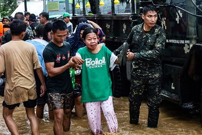 Death toll at 45 as Tropical Storm Nalgae drenches Philippines