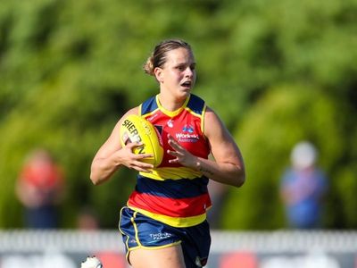 Crows see off pre-finals scare from Saints